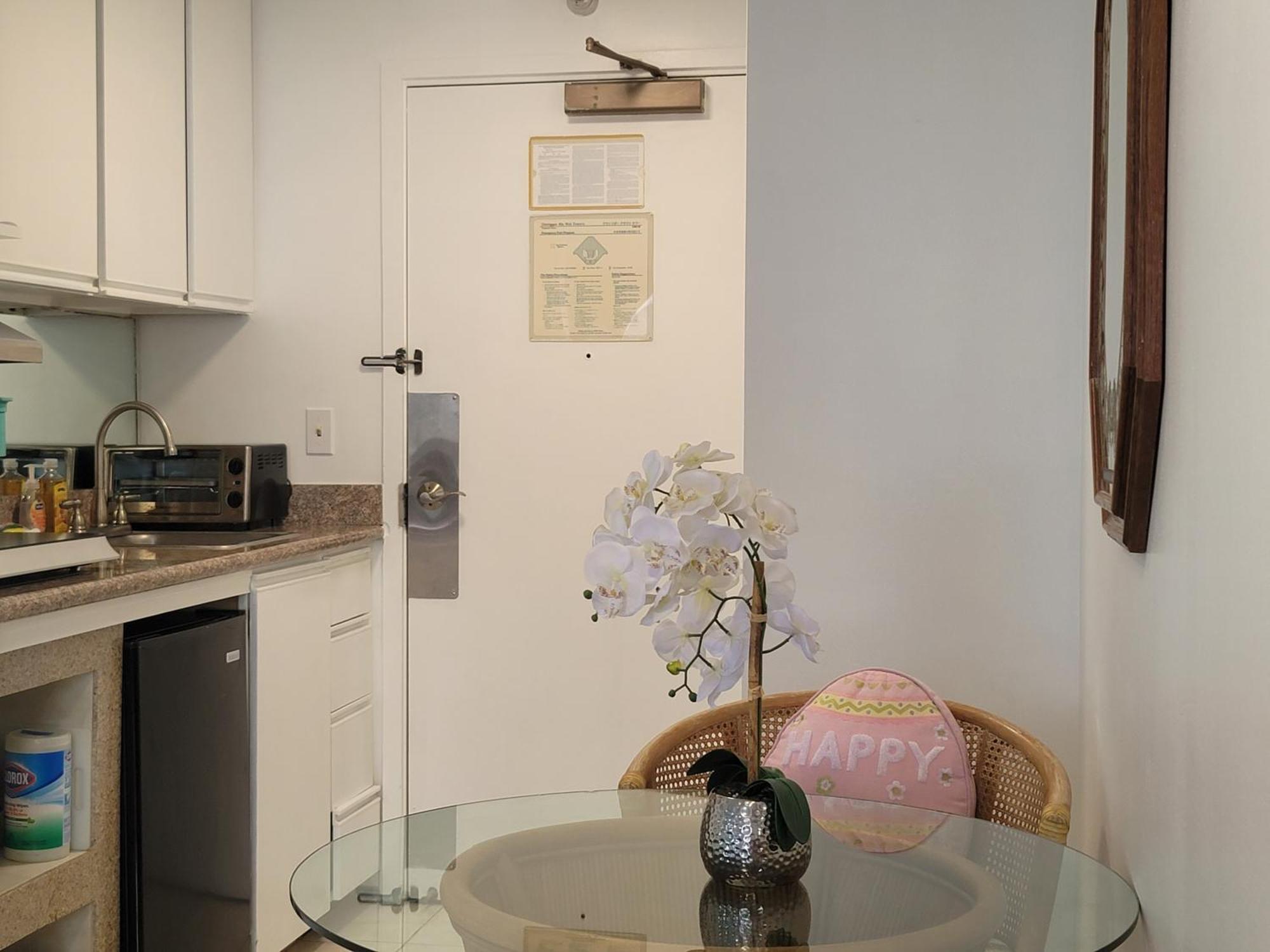 Waikiki Studio Steps To Beach-Mall Free Parking-Wifi Honolulu Exterior photo