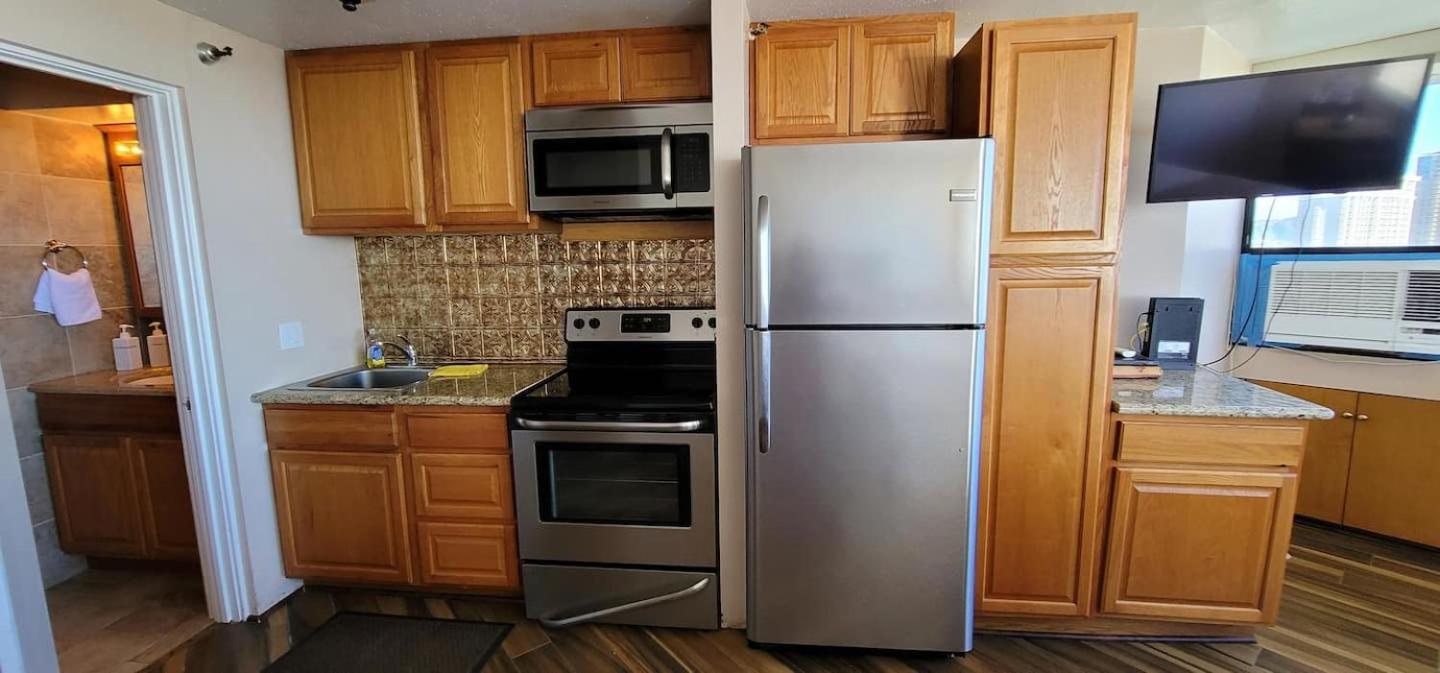 Waikiki Studio Steps To Beach-Mall Free Parking-Wifi Honolulu Room photo